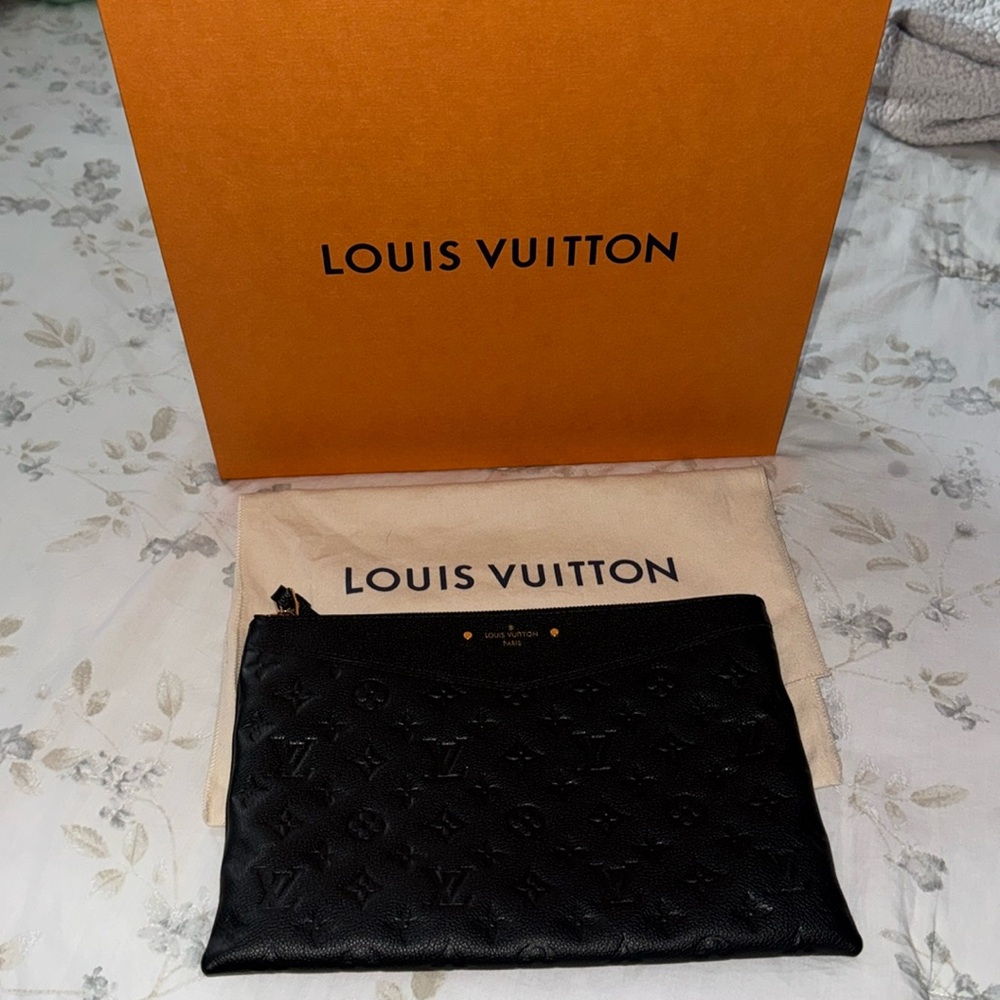Authentic Louis Vuitton Daily Pouch